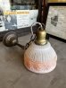 画像17: 1920’S　PERKINS ファットボーイソケット　ヴィクトリアン　シーリングライト　ペンダントランプ　1灯　柄付きフロストガラスシェード　フローラル柄　リブシェード　エアブラシ　HAND PAINTED　PATINA　アイアンチェーン　ブラスホルダー　ビクトリアン 　アンティーク　ビンテージ