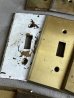 画像6: 1920 30's　PATINA　スイッチプレート　アメリカ　真鍮　ヘヴィーブラス　1口　トグルスイッチ　タンブラースイッチ　レバースイッチ　BRYANT,ジェネラルエレクトリック & UNKNOWN　アンティーク　ビンテージ