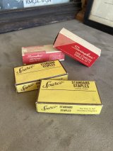 1950'S  60'S    Swingline　Sparco　ステイプラー　Stapler　ステイプル　ホチキス　ホッチキス針　替針　紙箱　4箱セット　アドバタイジング　アンティーク　ビンテージ