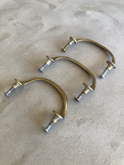 画像2: 1940'S 50'S　シンプル　取手　3点セット　ドロワープル　キャビネット　パティーナ　PATINA　シャビーシック　ハンドル　プルハンドル　引き手　真鍮　窓にも　アンティーク　ビンテージ
