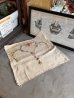 画像1: 1920'S 30'S　プリミティブ　フラワーデザイン　アンティークリネン　未制作プレースマット　ランチョンマット　ハンドステッチ　刺繍　キッチン　レース　花柄　オールドカントリー　アンティーク　ビンテージ (1)