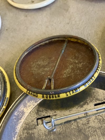 画像8: 1970'S 80’S　ビンテージ缶バッジ　11個セット　バッジ　アメリカ　USA　ビンテージ古着好きの方へ！