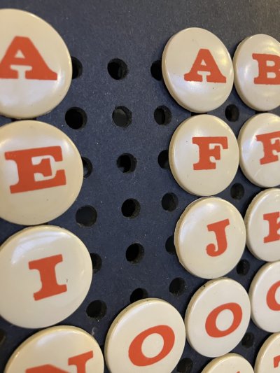 画像8: 1960'S　ミッドセンチュリー　Title Spots　店舗サインボード　デッドストック　ムービータイトル　スライドタイトル　YOUTUBE & SNS タイトル　看板　パーチクルボード　有孔ボード　プラスティック　アドバタイジング　ショップ　ストアー　プライスボード　SIGN　Hudson Photographic Industries　アンティーク　ビンテージ