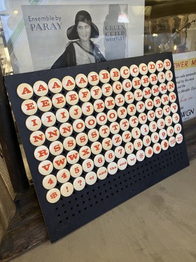 画像3: 1960'S　ミッドセンチュリー　Title Spots　店舗サインボード　デッドストック　ムービータイトル　スライドタイトル　YOUTUBE & SNS タイトル　看板　パーチクルボード　有孔ボード　プラスティック　アドバタイジング　ショップ　ストアー　プライスボード　SIGN　Hudson Photographic Industries　アンティーク　ビンテージ