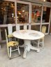 画像1: 1940'S 50'S　ダイニングテーブル & チェアーセット　円卓　オーバルテーブル　シャビーシック　キッチンテーブル　カントリー　チェア　椅子 5脚セット　シャビーホワイト イエロー　ウッド　アンティーク　ビンテージ (1)