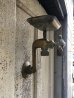画像1: 1920'S 30'S　ビクトリアン　SOAPDISH　公共施設　station bathroom　ウォールマウント　cityハンドル　水道　蛇口　faucet　TAP　ビンテージプランビング　給水栓　洗面　ソープディッシュ　石鹸台　真鍮　シェル型　シャビーシック　アンティーク　ビンテージ (1)