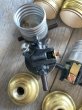 画像3: 60'S 70'S LEVITON レビトン プッシュスルースイッチ 5個 ソケット アメリカ ランプ ライト アルミ E26 照明 USA アンティーク ビンテージ (3)