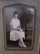 画像2: アンティーク　古い写真　アイオワ州ダベンポートの女性　3人目　店舗用装飾品　ビンテージ (2)