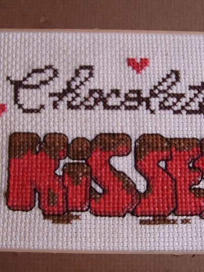 画像3: アンティーク　ウォールオーナメント　壁掛け絵画　刺繍アート　CHOCOLATE KISSES　ビンテージ