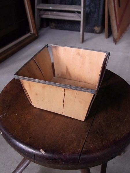 画像1: アンティーク　ウッドボックス　木箱　小物入れ　シャビー　ビンテージ (1)