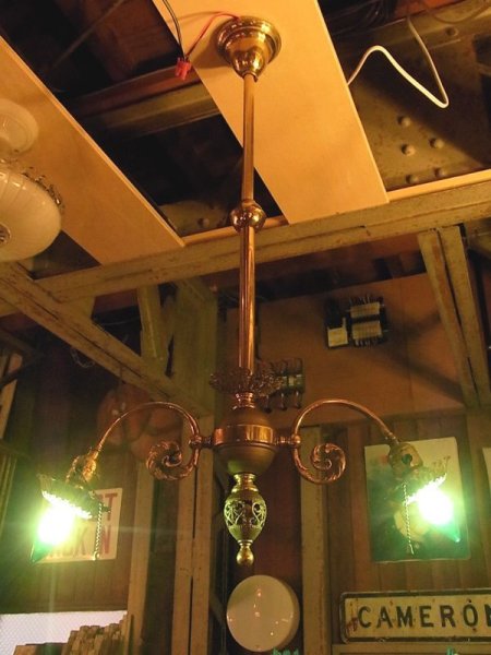 画像1: アンティーク　19世紀後半　ガス灯改　ソリッドブラス　シーリングライト　ベアバルブ　2灯　2又　1890-1900's　装飾　ビンテージ (1)