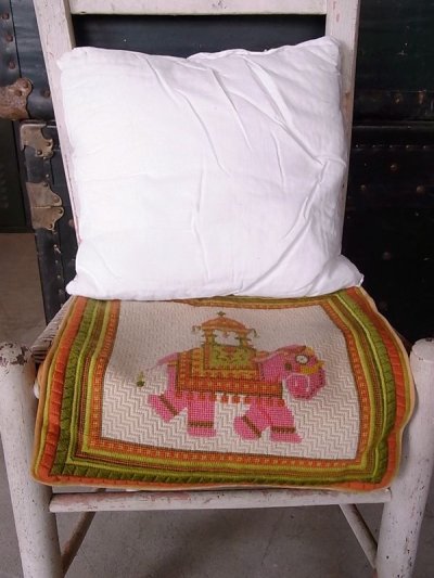 画像1: アンティーク　クッション　インド　動物刺繍　ゾウ　ヴィンテージ