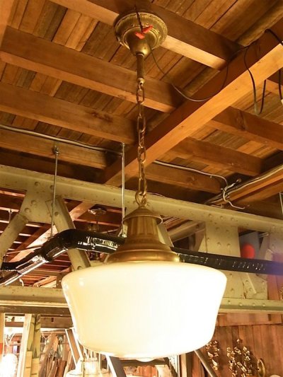 画像1: アンティーク　ビクトリアン　ミルクガラスシェード　ペンダントランプ　1灯　スクールハウスシーリング　装飾　ビンテージ