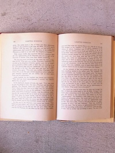 画像2: アンティーク　洋書　LIGHTED HORIZON　1940　本　古書　ビンテージ