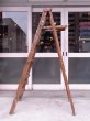 画像3: アンティーク　ウッドステップラダー　ペンキ　はしご　木製脚立　アイアン天板　超大型　6段　ビンテージ (3)