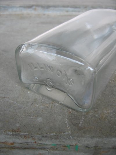 画像2: 19世紀　ガラスボトル　メディスンボトル　薬瓶　クリアガラス　目盛り　アンティーク　ビンテージ