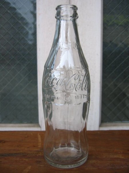 画像1: エンボスボトル　ソーダボトル　ポップボトル　ガラス瓶　コカコーラ　COCA COLA　coke　クリアガラス　アドバタイジング　アンティーク　ビンテージ (1)