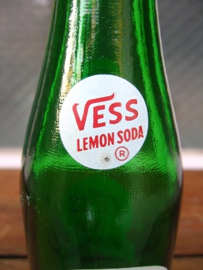 画像1: 1960’S　レア　ソーダボトル　ガラスボトル　VESS lemon soda　アドバタイジング　アンティーク　ビンテージ