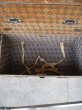 画像13: steamer trunk　デカール付き　ワードローブトランク　超大型　衣装ケース　木製ハンガー　鍵付き　デカール　アンティーク　ビンテージ (13)