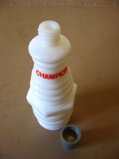 画像3: AVON　ミルクガラスボトル瓶　スパークプラグ　CHAMPION　SPARK PLUG　チャンピオン　アンティーク　ビンテージ
