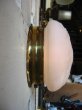 画像3: フィフティーズ　1950’S　ウォールマウントブラケットライト　フラッシュマウント　シーリングライト　1灯　装飾フロストガラスシェード　メタル　アンティーク　ビンテージ (3)