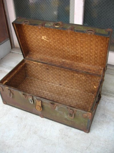 画像1: メタルトランク　中型　スーツケース　シャビーシック　店舗什器に　アンティーク　ビンテージ