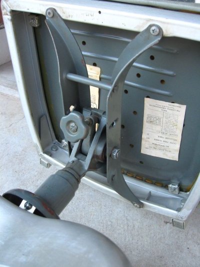 画像2: マシーンエイジ　アルミニューム　1940'S　椅子　リクライニングチェア　GOOD FORM　デスクチェア　アルミ合金　スチール　キャスター付　座面高さ調整可　インダストリアル　アンティーク　ビンテージ
