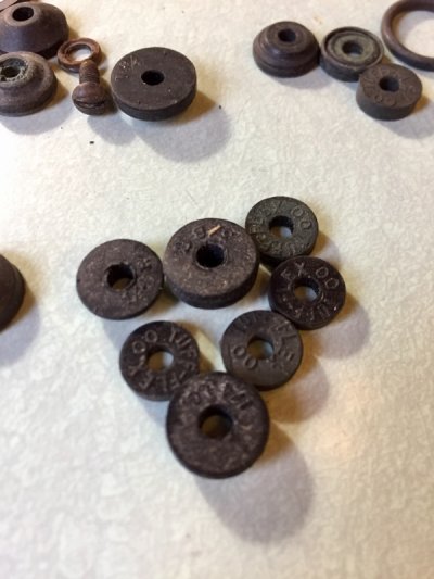 画像1: 1920'S  30'S    SCHACHT RUBBER MFG.CO.　DAISY　FAUCET WASHERS　ゴムワッシャー　紙箱　アドバタイジング　アンティーク　ビンテージ