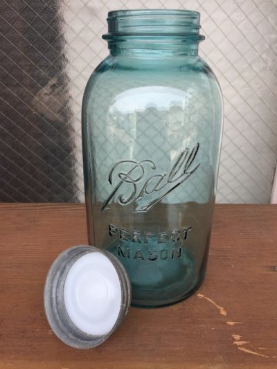 画像1: 1900'S 10'S　Ball perfect MASON jar　half-gallon　ハーフガロン　メイソンジャー　グラスジャー　保存瓶　蓋付き　王冠　アンティーク　ビンテージ