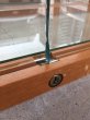画像8: 1940'S 50'S　WADDELL　木製枠 ガラス ショーケース　展示ケース　DISPLAY CASE　SHOWCASE　ディスプレー ケース　ミラー　シャドーBOX　鏡　ウッド　鍵付　店舗什器　アンティーク　ビンテージ (8)