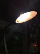 画像16: 1930'S 40'S　インダストリアル　３点式アームライト　ワークベンチ　ウォールマウントブラケットライト　1灯　アイアン　ビンテージ (16)