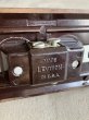 画像8: 1930'S 40'S　LEVITON　USA　アール・デコ　幾何学模様プレート　コンセント2口　アーツ＆クラフツ　ベークライト　アメリカ製　アンティーク　ビンテージ (8)