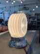画像2: 1950'S 60'S　パウダールームランプ　LEVITON ソケット　洗面　レストルーム　トイレ　バスルームライト　ミントコンディション　ウォールマウントブラケットライト　1灯　フロスト＆リブドガラス　スチール　クロムメッキ 　アンティーク　ビンテージ (2)
