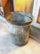 画像4: ダストボックス　アイアン　buckets　trash can　トラッシュカン　シャビー　ゴミ箱　大型　アンティーク　ビンテージ (4)