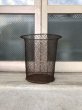 画像14: 1910'S 20'S　ワイヤーメッシュ　ダストボックス　ワイヤーバスケット　アメリカ　USA　buckets　trash can　トラッシュカン　ゴミ箱　アイアン　スチール　アンティーク　ビンテージ (14)