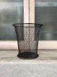 画像3: 1910'S 20'S　ワイヤーメッシュ　ダストボックス　ワイヤーバスケット　アメリカ　USA　buckets　trash can　トラッシュカン　ゴミ箱　アイアン　スチール　アンティーク　ビンテージ (3)