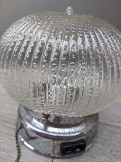画像1: 1930'S 1940'S　シーリングライト　1灯　リブドクリアガラスシェード　ジェリーフィッシュシェイプ　フラッシュマウント　クロムメッキ　スイッチ付き　アンティーク　ビンテージ
