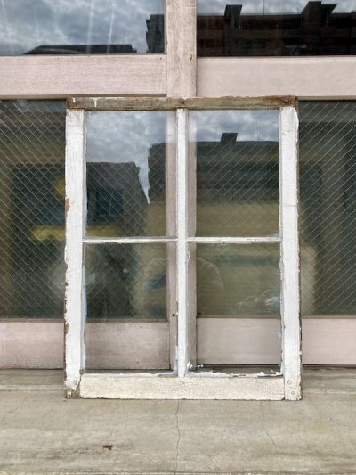 画像1: 1900'S 1910'S 1920'S 1930'S　shabby chic　シャビーシック　木枠ガラス 窓　 4分割　木製　ミルキー　ホワイト　アンティーク　ビンテージ