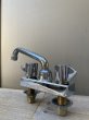 画像2: 1950'S 60'S　貴重箱付き　デッドストック　NOS　ミッドセンチュリー　モダン　スペースエイジ　SPACE ACE　SAYCO　Sink faucet　水道　蛇口　混合水栓　TAP　水栓　ビンテージプランビング　レバーハンドル　COLD　HOT　真鍮　クロムメッキ　カバード　アンティーク　ビンテージ (2)