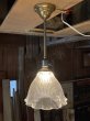 画像3: 1910'S 20'S　GE　ジェネラルエレクトリック　ホロフェーン　HOLOPHANE　シーリングライト　1灯　リフレクターカット　ガラスシェード　ペンダントライト　装飾　アンティーク　ビンテージ (3)
