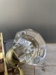 画像4: 1930'S 40'S 50'S　ミッドセンチュリー　スモールドア　勝手口　納戸　ガラスドアノブ ラッチバック ドアストライク ロゼット　フルセット　ブラス　真鍮　エクセレントコンディション　アンティーク　ビンテージ (4)