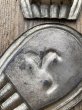 画像3: 1940'S 50'S　スーベニール アッシュトレイ　小型　灰皿　1950'S　フィフティーズ　HORSESHOE　ホースシュー　馬　蹄鉄デザイン　チェロキー　インディアン　アメリカ　アッシュトレイ　錫合金　ピューター　シャビーシック　アンティーク　ビンテージ (3)