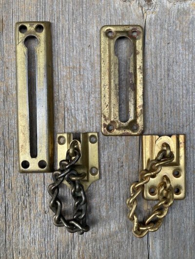 画像1: 1940’S 50'S 60'S　サーフェイスロック　ドアチェーン　ドアファスナー　ロック　CHAIN DOOR FASTENERS　鍵　スチール　アイアン　真鍮メッキ　ソリッドブラス　アンティーク　ビンテージ