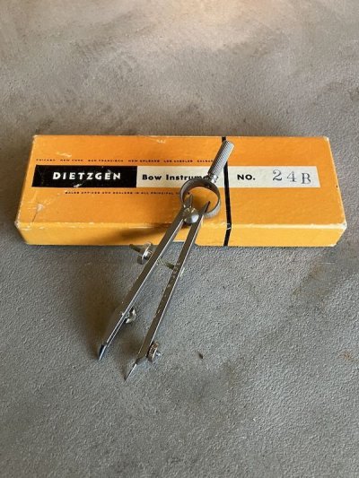 画像1: 1950'S 60'S　ドイツ製　Dietzgen Germany　Compass Set　Art Drafting Engineering Tools　ドラフティング　デザイナー　プロユース　コンパス　文具　ビンテージステーショナリー　ディスプレイに　実用に　アンティーク　ビンテージ