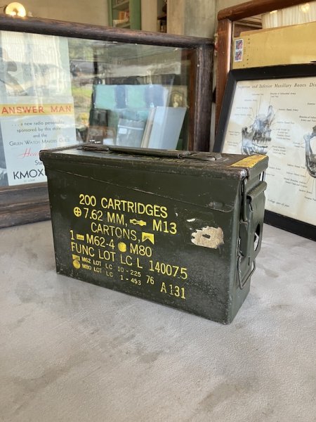 画像1: TOOLBOX　U.S.ARMY　ミリタリー　ammo box 　アンモ　ツールボックス　メタルボックス　工具箱　アーミー　弾丸箱　アンティーク　ビンテージ (1)