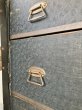 画像22: 1870'S 1880'S 1890'S 1900'S　アメリカ製　steamer trunk　EXCELSIOR　ワードローブトランク　1860'S　横濱ホテル　ヨコハマホテル　ステッカー付　木製ハンガー付　超大型　衣装ケース　店舗什器に　YOKOHAMA　アンティーク　ビンテージ (22)