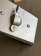 画像10: 1930'S 40'S　レア　貴重　デッドストック　ARROW H&H　WEATHERPROOF SWITCH assy　ON/OFF 1口　エクステリアスイッチ　スナップスイッチ　屋外用　防水　防滴　スイッチプレート　ブラス　ポーセリン　スチール　ラバーガスケット　NOS　箱付き　アンティーク　ビンテージ (10)