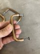画像8: 1950'S 60'S　ミッドセンチュリー　カッパー?!　ブロンズ?!　取っ手　取手　引き手　ドロワープル　キャビネット　窓などに　パティーナ　PATINA　シャビーシック　1点売り　バラ売り　モダン　モダニズム　アンティーク　ビンテージ (8)
