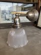 画像5: 1900’S 10'S　レア　YOST　ホロフェーン　HOLOPHANE　アーリーセンチュリー　1灯　フロストガラスシェード　ウォールマウントブラケットライト　真鍮　ニッケルメッキ　アンティーク　ビンテージ (5)