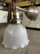 画像3: 1900’S 10'S　レア　YOST　ホロフェーン　HOLOPHANE　アーリーセンチュリー　1灯　フロストガラスシェード　ウォールマウントブラケットライト　真鍮　ニッケルメッキ　アンティーク　ビンテージ (3)